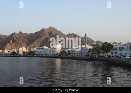 Vista la Corniche di Muscat in Oman Foto Stock