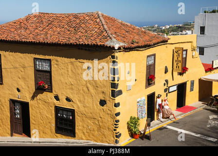 Costa Adeje, Tenerife, Spagna - 28 Luglio 2013: Hotel a Tenerife. Infrastruttura per i turisti. Foto Stock