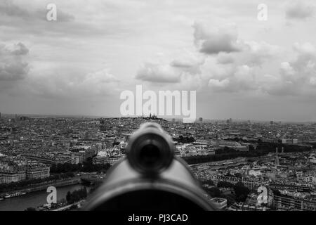 Sacré-Coeur visto dalla Torre Eiffel Foto Stock