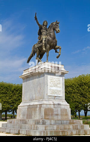 Statua di re Luigi XIV a cavallo sulla Promenade du Peyrou a Montpellier, Francia Foto Stock
