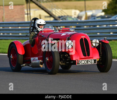 Peter Dubsky, Aston Martin 15/98 2 posti, Pre-war team challenge, Aston Martin Owners Club Racing, Snetterton, Norfolk, Inghilterra, sabato 1 ECCETTO PONTI Foto Stock