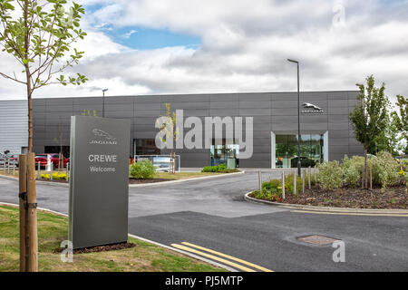 Swansway Jaguar concessionaria auto in Crewe Cheshire Regno Unito Foto Stock