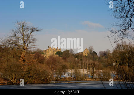 Abbazia di Battle scena di neve, East Sussex, England, Regno Unito Foto Stock