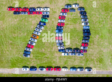Celebrando 70 anni di Porsche, alla gara di Brands Hatch circuito, Kent, Regno Unito Foto Stock