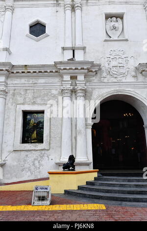 La facciata della Cattedrale Metropolitana e la parrocchia di Saint Vitalis e degli angeli custodi e consacrata ai Santi Angeli Custodi-dedicata alla s Foto Stock