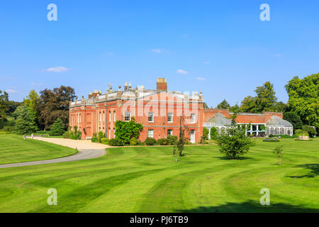 Avington Park, una villa palladiana casa di campagna circondata da un parco e giardini Avington vicino a Winchester, Hampshire, Inghilterra meridionale Foto Stock