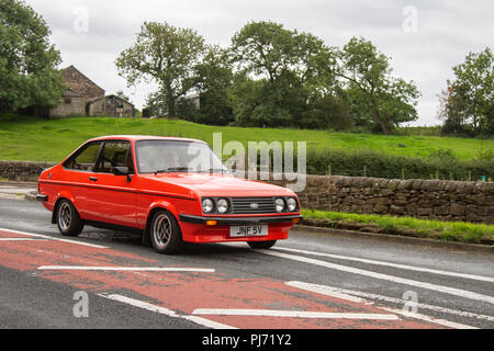 Rosso veneziano anni '1979 70, Ford Escort RS Custom, a 2. Motore da 0 litri, quattro cilindri, SOHC, Pinto all'Hoghton Towers Classic, Preston, Regno Unito Foto Stock