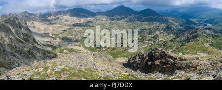 Vista panoramica dal picco nel circuito Montmalus, Andorra Foto Stock