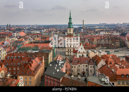 Vista superiore della città vecchia a Poznan, Polonia Foto Stock