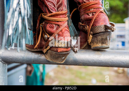 Cowboy da rodeo in Wimberley, Texas, Stati Uniti d'America. Il weekend della Festa del lavoro 2018. Foto Stock