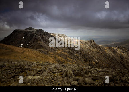 Guardando ad est verso Glyder Fach e Castello di venti, Glydderau, Snowdonia, il Galles del Nord Foto Stock