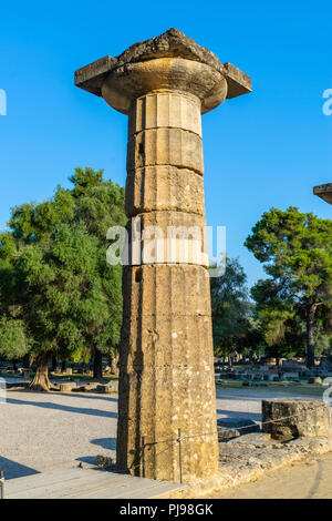 Fra le antiche rovine di Olympia, Peloponneso, Grecia Foto Stock