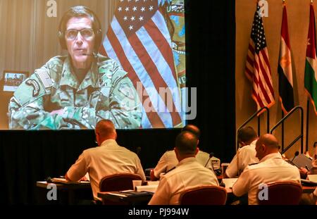 Gen. Giuseppe L. Votel, comandante generale, U.S. Comando centrale, ha parlato ai partecipanti circa le priorità regionali affrontati negli Stati Uniti Strategia nazionale di sicurezza, per includere gli impatti di Iraniani influenza maligni, al 2018 Senior Strategy Session - Arabian Peninsula / Levant in Arlington, VA, Luglio 9, 2018. La conferenza ha promosso i successi della coalizione permanente azione contro le minacce emergenti e una migliore comprensione condivisa della terra regionale vigore controparti per investire in le giuste capacità per conseguire una migliore interoperabilità e una maggiore efficacia nel perseguimento nazionale reciproca Foto Stock