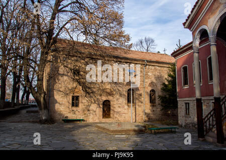 PERUSHTITSA, Bulgaria - 23 dicembre 2013: monumento della chiesa di San Michele Arcangelo, Perushtitsa, Regione di Plovdiv, Bulgaria Foto Stock