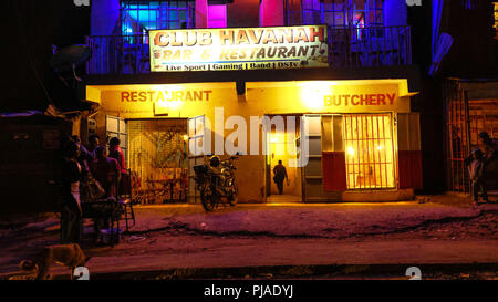 Nairobi, in Kenya. 23 Mar, 2018. Un night club di Kibera chiamato Havanah.Kibera è uno dell'Africa la più grande baraccopoli situato in Africa orientale, in Kenya. Credito: Donwilson Odhiambo SOPA/images/ZUMA filo/Alamy Live News Foto Stock