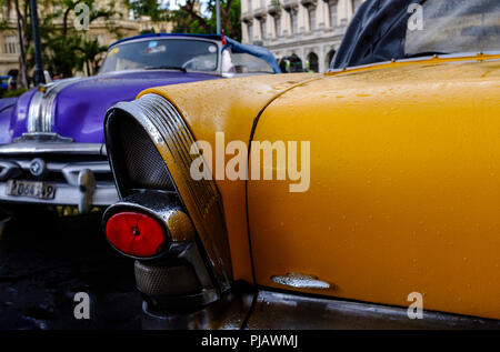 L'Avana, Cuba - CIRCA NEL MARZO 2017: dettaglio delle vecchie automobili classiche a l'Avana. Foto Stock