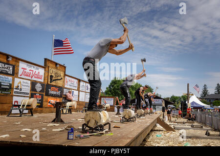 Lumberjack concorrenza, Cherry Valley giochi all'aperto, Otsego County, nello Stato di New York. Foto Stock