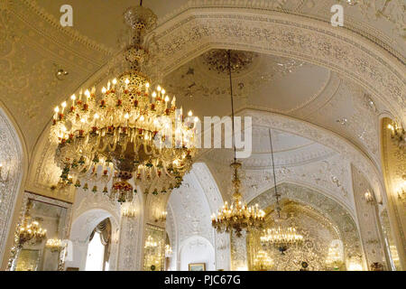 L'Iran. Tehran. Golestan Palace, sito Patrimonio Mondiale dell'UNESCO, gruppo di royal edifici, una volta racchiusa entro il fango-pareti di paglia di Tehran "arg" (citade Foto Stock