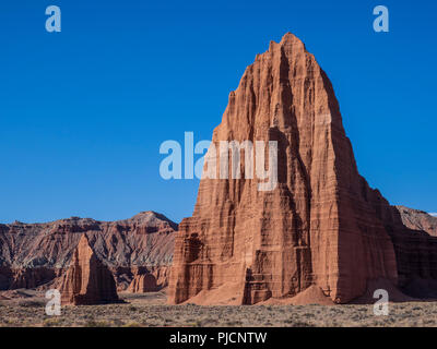 Il Tempio del Sole, Cattedrale Valley, Capitol Reef National Park nello Utah. Foto Stock