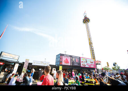 Toronto, Ontario / Canada - 2 Settembre 2018: una vista di una sezione della folla in occasione dell'annuale evento CNE in Toronto, Canadian National Exhibition Foto Stock