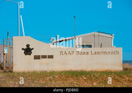 EXMOUTH, Australia - 20 agosto 2018: RAAF Base Learmonth è un utilizzo congiunto Royal Australian Air Force Base e aeroporto civile Foto Stock