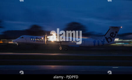 Flybe è una compagnia aerea low-cost e la indipendente più grande compagnia aerea regionale in Europa in base a Exeter, funzionamento più voli interni nel Regno Unito rispetto a qualsiasi altro Foto Stock