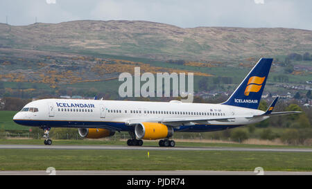 Islanda volo aereo visto lasciare per Rekjavik per visite turistiche turisti dall'Aeroporto Internazionale di Glasgow, Renfrewshire, Scozia. Foto Stock