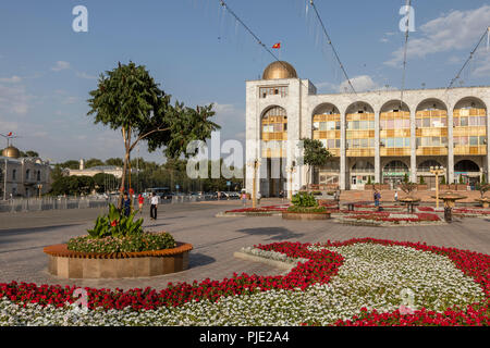 Bishkek, Kirghizistan 9 Agosto 2018: Ala-Too Square. Bishkek ex Frunze, è la capitale e la città più grande della Repubblica del Kirghizistan Foto Stock