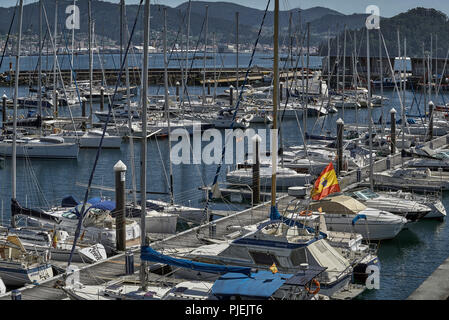 Marina nella storica città di Combarro, situato sul lato nord del Ría de Pontevedra, Galizia, Spagna Foto Stock