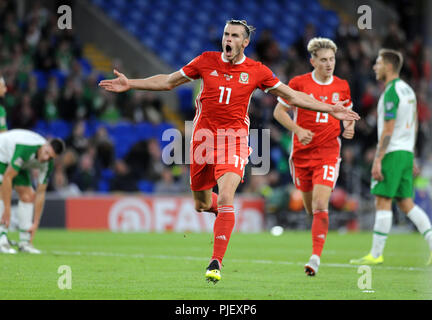 Cardiff, Regno Unito. 6 settembre 2018, l'UEFA Nazioni League 2019 Galles v Repubblica di Irlanda Gareth Bale del Galles festeggia i suoi lati secondo obiettivo al Cardiff City Stadium stasera contro la Repubblica di Irlanda. Credito: Phil Rees/Alamy Live News Foto Stock