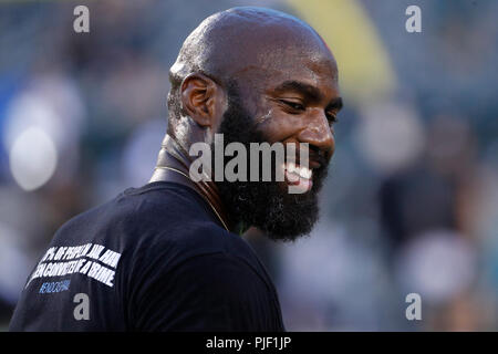 Philadelphia, Pennsylvania, USA. 6 Sep, 2018. Philadelphia Eagles sicurezza Malcolm Jenkins (27) si affaccia sulla prima della NFL Game tra i falchi di Atlanta e Philadelphia Eagles al Lincoln Financial Field di Philadelphia, Pennsylvania. Christopher Szagola/CSM/Alamy Live News Foto Stock