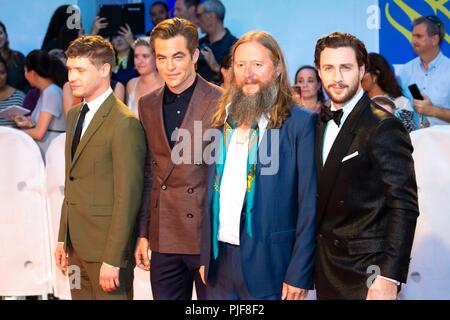 Billy Howle (l-r), Chris Pine, David Mackenzie e Aaron Taylor-Johnson assistere alla premiere di 'fuorilegge King' durante la 43a Toronto International Film Festival, tiff a Roy Thomson Hall di Toronto, Canada, il 06 settembre 2018. | Utilizzo di tutto il mondo Foto Stock
