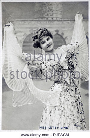 Letitia Elizabeth Rudge, meglio noto come Letty Lind 1861 - 1923, era un inglese attrice, cantante, ballerina e acrobat, meglio conosciuto per il suo lavoro nel burlesco al Gaiety Theatre e nel teatro musicale a Daly's Theatre di Londra, vintage vera fotografia cartolina dal 1904 Foto Stock