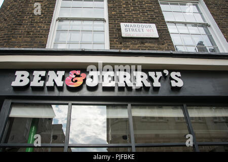 Gelato Ben & Jerry parlor catena su Wardour Street, Soho, London, W1, Regno Unito Foto Stock