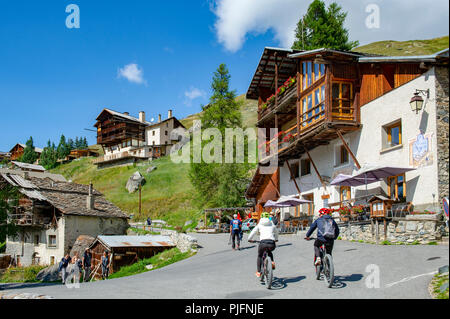 La Francia. Hautes-Alpes (05), il parco naturale regionale del Queyras, villaggio di Saint-Véran, 2042 m di altitudine, il comune più alto d'Europa. Foto Stock