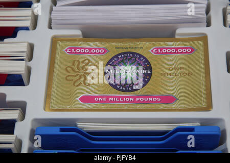 Chi Vuol Essere Milionario gioco di bordo Junior edizione un milione di sterline Card Foto Stock