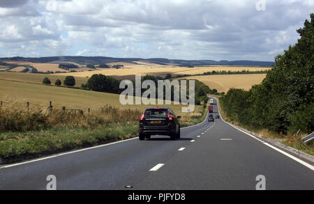 Wiltshire, Inghilterra il traffico sulla A303 Trunk Road Foto Stock