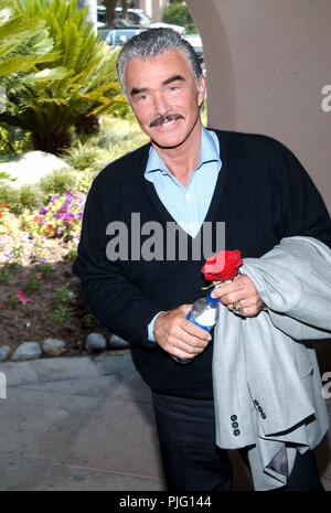 Burt Rinaldo al 'ncta - nazionale di televisione via cavo' Associazione al Ritz Carlton a Pasadena in Los Angeles. Luglio 9, 2002. - ReynoldBurt02.jpgReynoldBurt02 evento nella vita di Hollywood - California, tappeto rosso Evento, STATI UNITI D'AMERICA, industria cinematografica, celebrità, fotografia, Bestof, arte cultura e intrattenimento, Topix celebrità moda, migliori della vita di Hollywood, evento nella vita di Hollywood - California, movie celebrità, Topix, Bestof, arte cultura e intrattenimento, verticale, ReynoldBurt02 evento nella vita di Hollywood - California, tappeto rosso Evento, STATI UNITI D'AMERICA, industria cinematografica, celebrità, foto Foto Stock