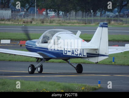 G-ASAL, il solo modello 124 Aviazione scozzese Bulldog, presso la sua casa di base presso l'Aeroporto di Prestwick in Ayrshire. Il velivolo è stata la società dimostratore. Foto Stock