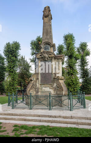 Il 'Buffs' Memorial nella Dane John giardino, Canterbury, Kent, Regno Unito. Foto Stock