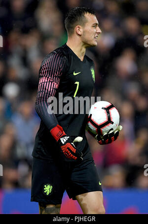 Il portiere olandese Justin Bijlow durante la qualificazione UEFA Euro U21 2019, la partita del Gruppo quattro a Carrow Road, Norwich. PREMERE ASSOCIAZIONE foto. Data immagine: Giovedì 6 settembre 2018. Vedi PA storia CALCIO Inghilterra U21. Il credito fotografico dovrebbe essere: Joe Giddens/PA Wire. Foto Stock