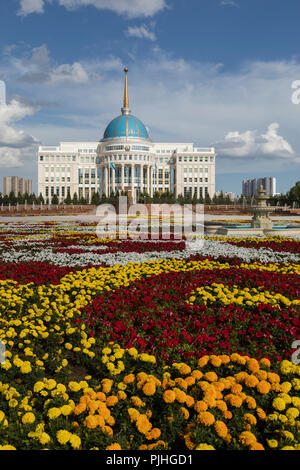 Residenza del Presidente della Repubblica del Kazakistan Ak Orda ad Astana, Kazakistan. Foto Stock