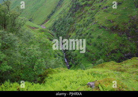 Cascate del Glomach cascata. John O' semole (Duncansby head) in terre fine. da estremità a estremità trail. Cape Wrath trail. Highlands. La Scozia. Regno Unito Foto Stock