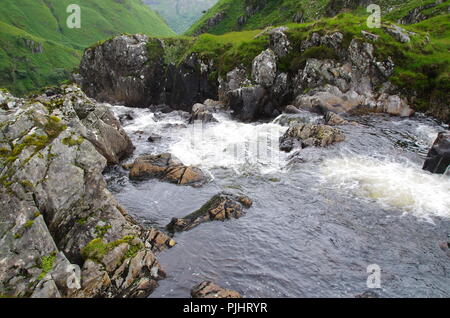 Cascate del Glomach cascata. John O' semole (Duncansby head) in terre fine. da estremità a estremità trail. Cape Wrath trail. Highlands. La Scozia. Regno Unito Foto Stock