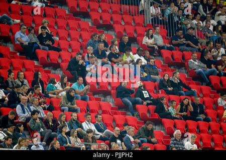 Monaco di Baviera, Deutschland. 06 Sep, 2018. Giri su ranghi dello spettatore. Soccer Laenderspiel, Germania (GER) - Francia (FRA) 0: 0, UEFA League, stagione 2018/2019, su 06/09/2018 in Muenchen/ALLIANZARENA/Germania. Nota editoriale: DFB regolamenti vietano qualsiasi uso di fotografie come sequenze di immagini e/o quasi-video. € | Utilizzo di credito in tutto il mondo: dpa/Alamy Live News Foto Stock