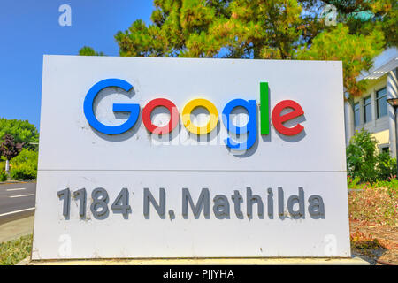 Sunnyvale, CA, Stati Uniti d'America - Agosto 12, 2018: Google segni di nuovi edifici a Sunnyvale, 1184 N Mathilda Ave, Silicon Valley. Si stima che 3.000 dipendenti andrà a lavorare qui Foto Stock