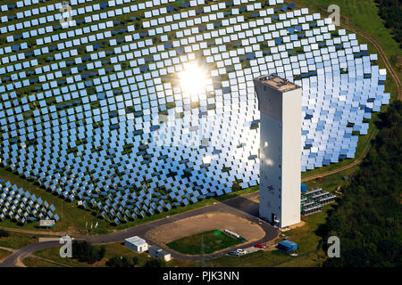 Vista aerea, termica solare sperimentale power plant Jülich, forno solare, Specchio, specchio solare, Jülich, Jülich-Zülpicher Börde, Renania, Renania settentrionale-Vestfalia, Germania Foto Stock