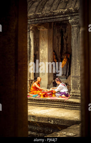 Asia, Cambogia Angkor Wat, Sacerdote Foto Stock