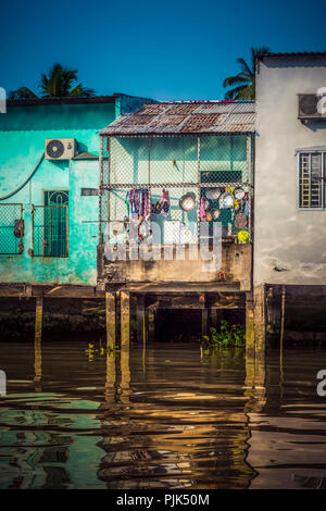 Asia, Asia sud-orientale, Sud Vietnam, Vietnam, il Delta del Mekong, architettura, casa su palafitte Foto Stock