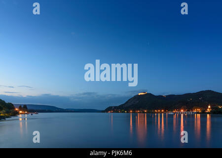 Visegrad (Plintenburg), il fiume Danubio superiore e inferiore e Castello, vista da Nagymaros in Ungheria, Pest, Ansa del Danubio (Dunakanyar) Foto Stock